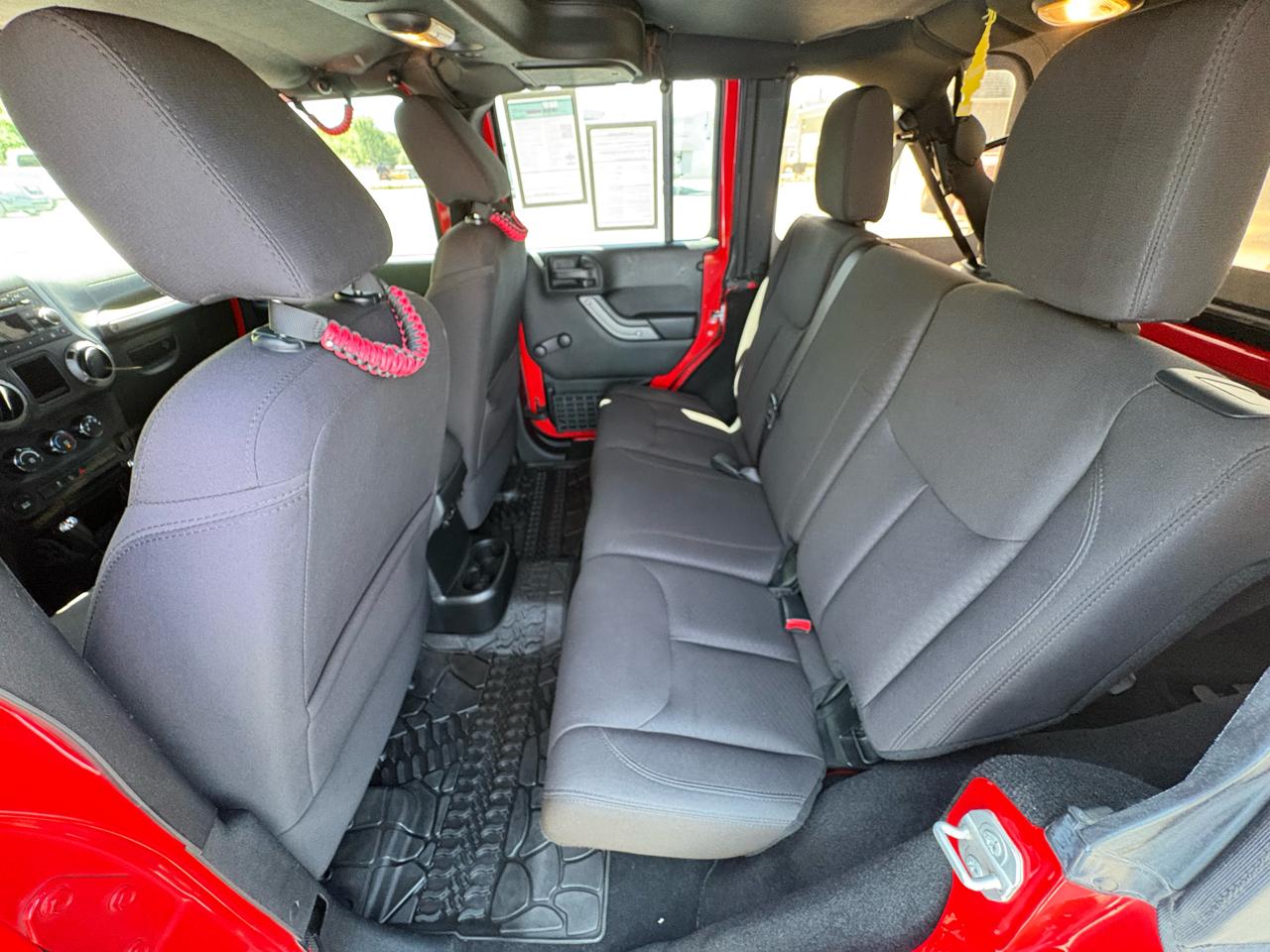 Jeep Wrangler Unlimited 4WD 4dr Sport 2015