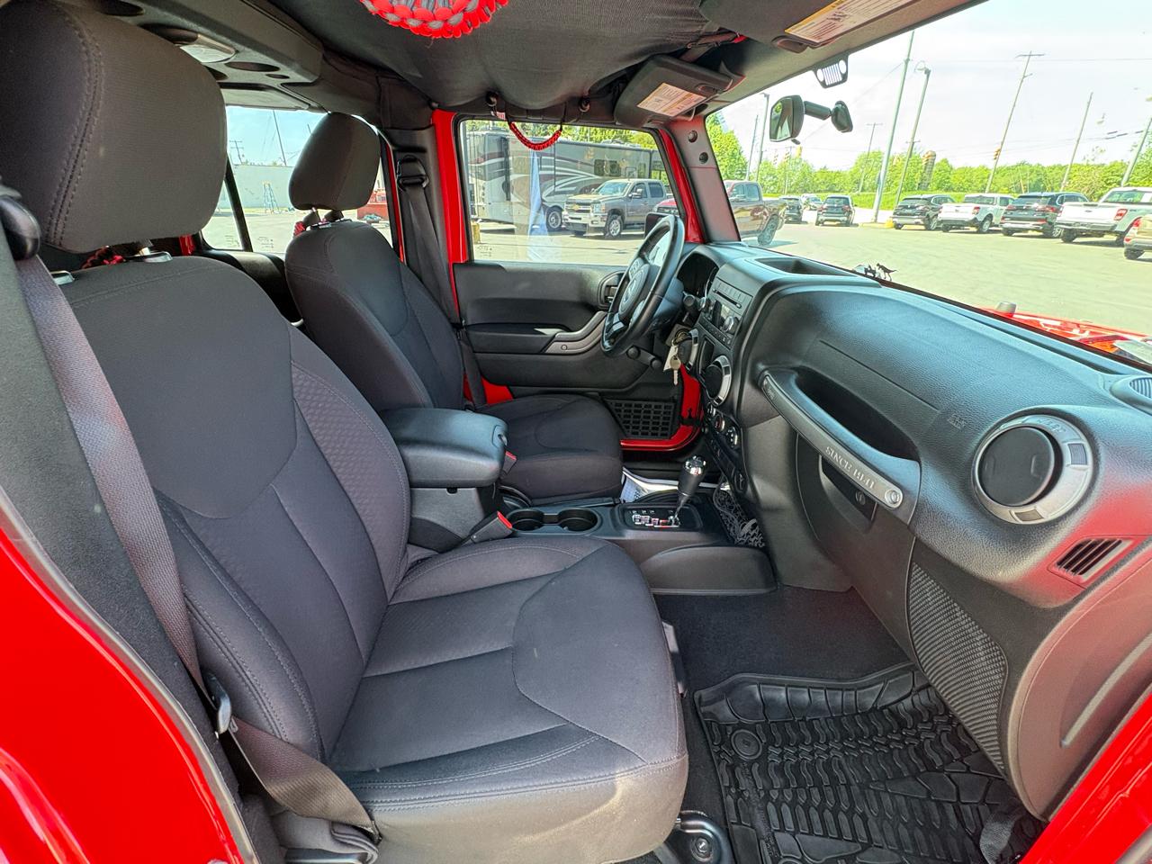 Jeep Wrangler Unlimited 4WD 4dr Sport 2015
