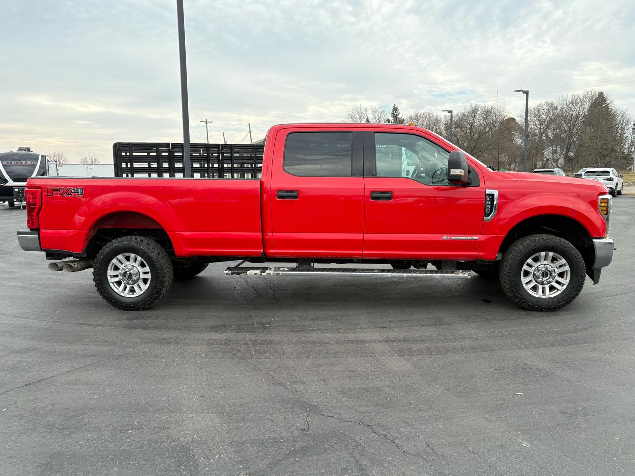 Ford Super Duty F-350 SRW King Ranch 4WD Crew Cab 8' Box 2018