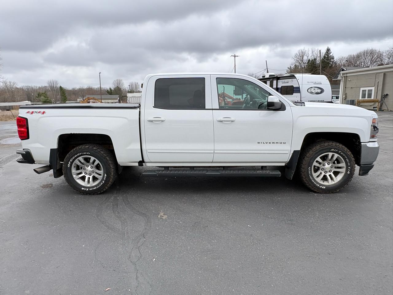 Chevrolet Silverado 1500 4WD Crew Cab 143.5" LT w/1LT 2016