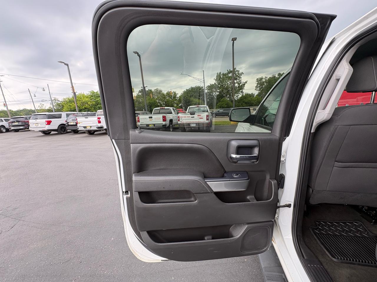 Chevrolet Silverado 1500 4WD Crew Cab 143.5" LT w/1LT 2016