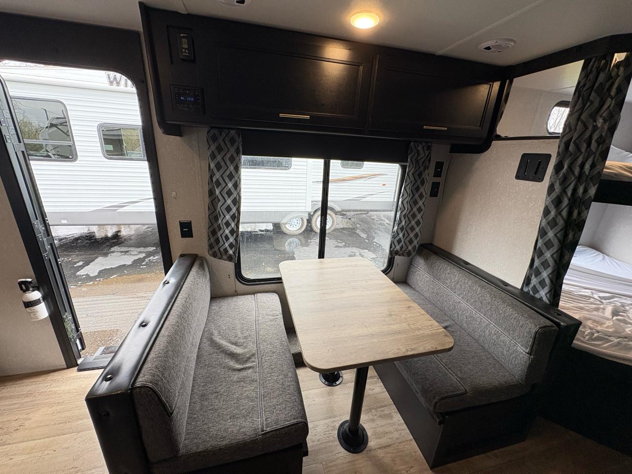 Forest River Cherokee  2021