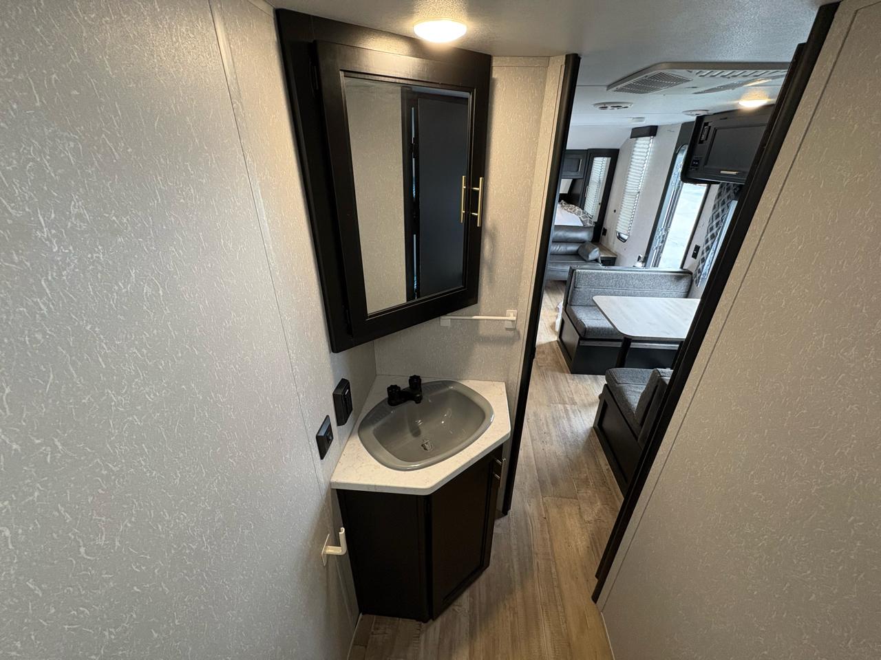 Forest River Cherokee  2021