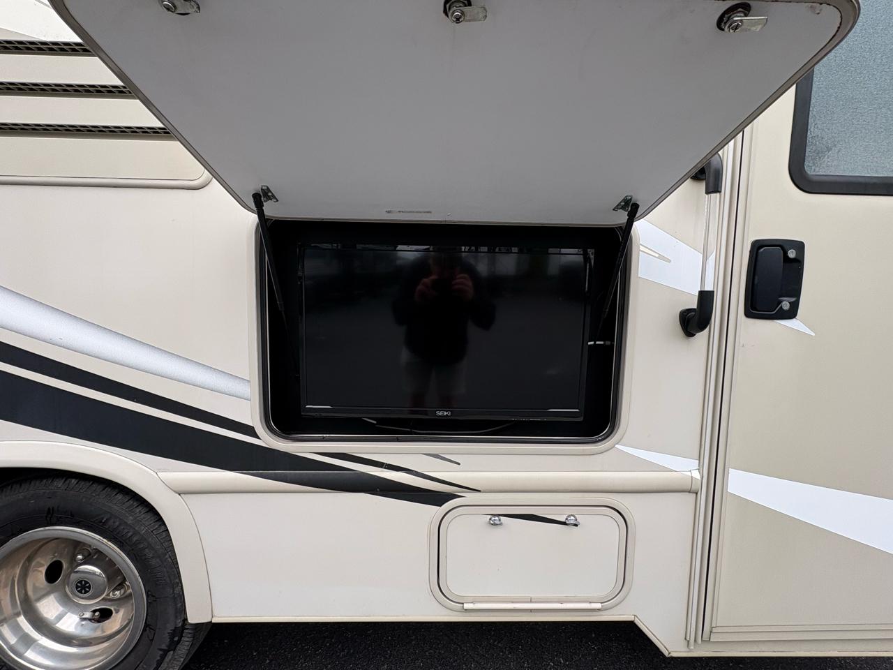 Ford E-Series Cutaway  2018