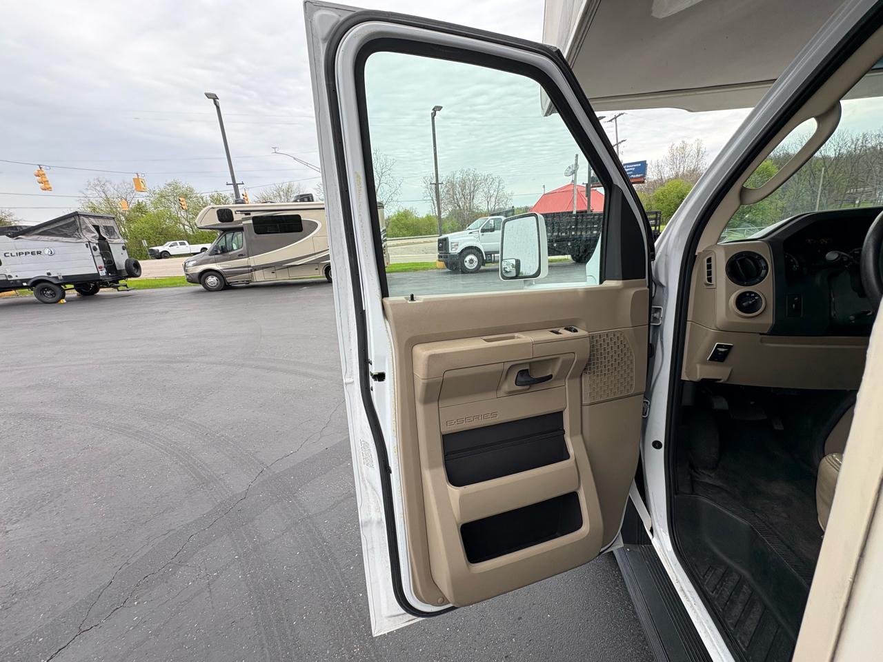 Ford E-Series Cutaway  2018