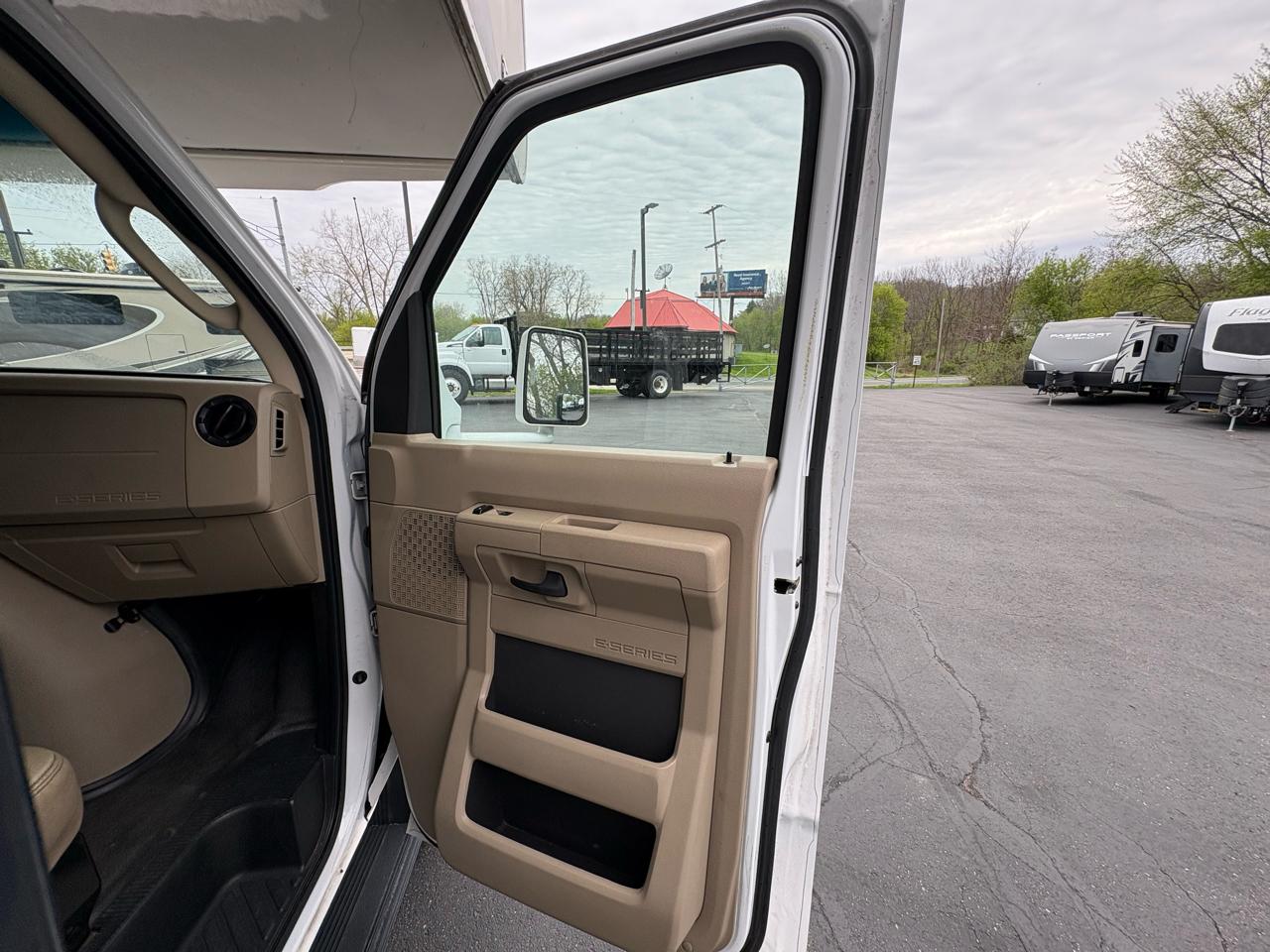 Ford E-Series Cutaway  2018