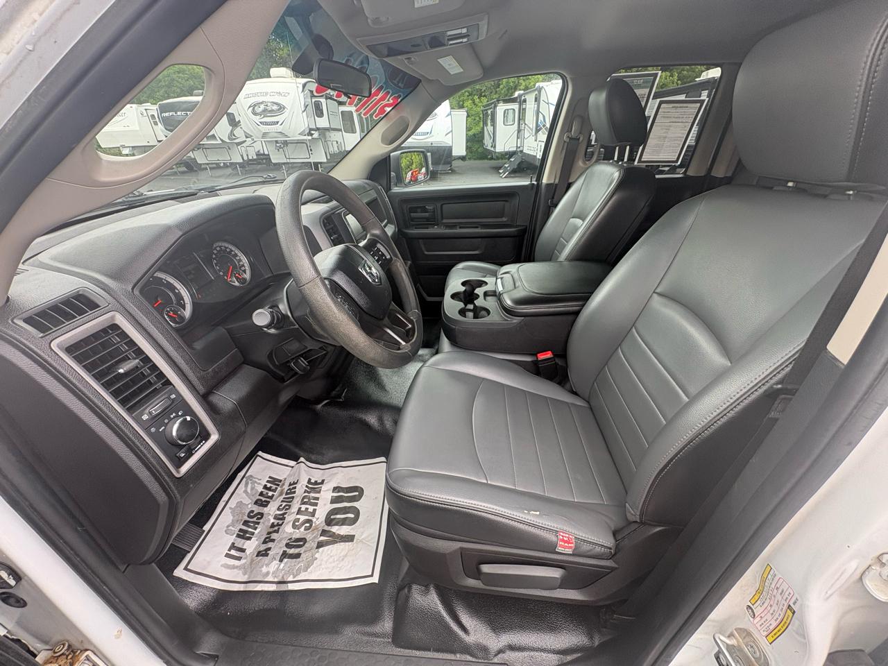 RAM 1500 Classic Tradesman 4x2 Quad Cab 6'4" Box 2021