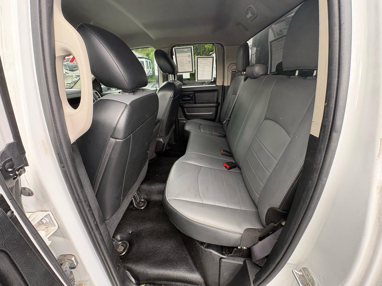 RAM 1500 Classic Tradesman 4x2 Quad Cab 6'4" Box 2021