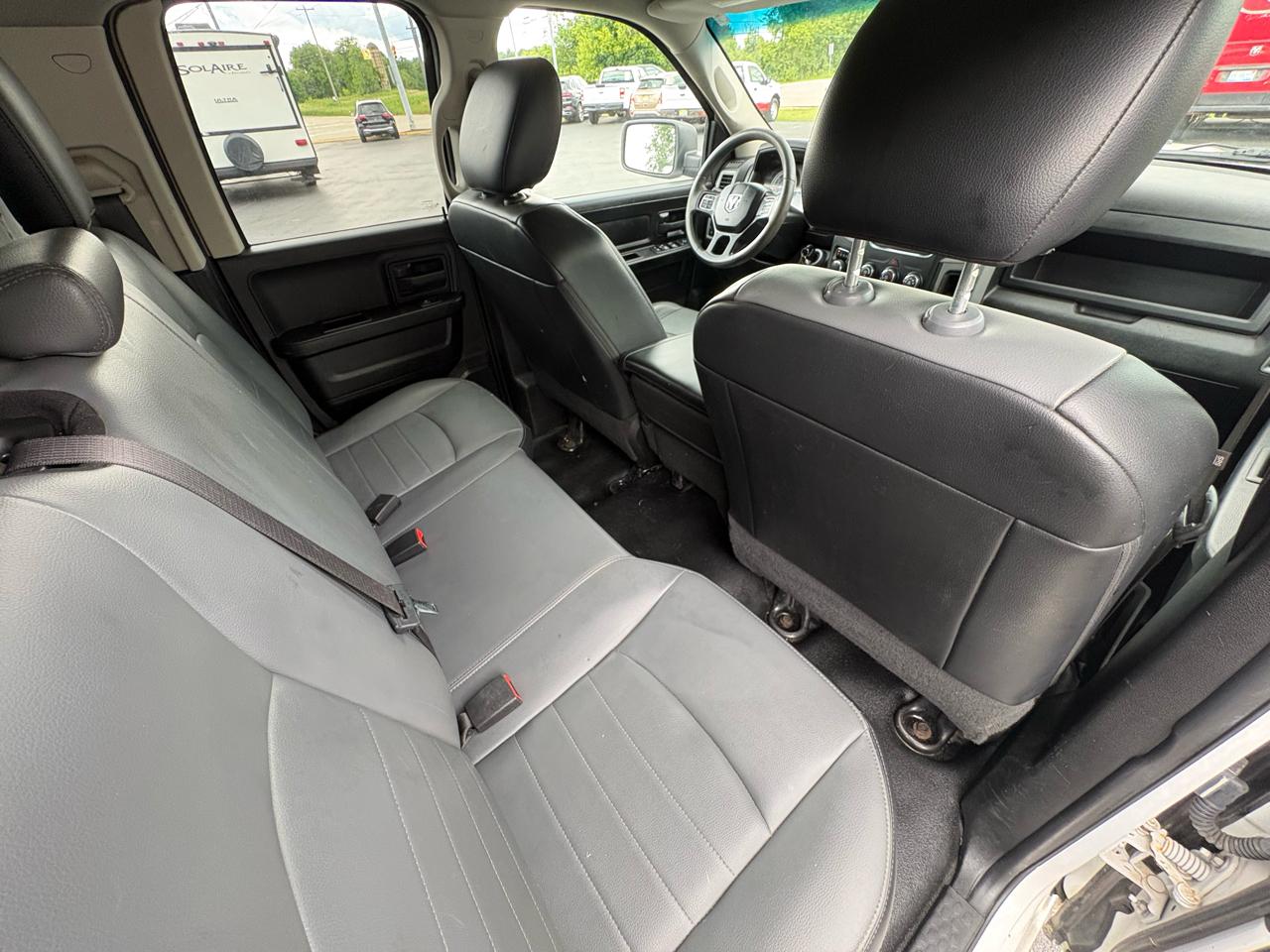 RAM 1500 Classic Tradesman 4x2 Quad Cab 6'4" Box 2021