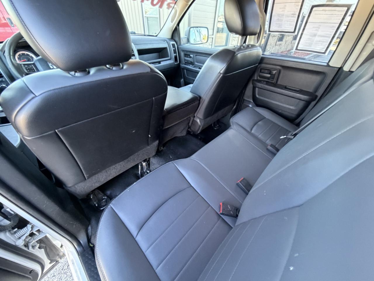 RAM 1500 Classic Tradesman 4x2 Quad Cab 6'4" Box 2021