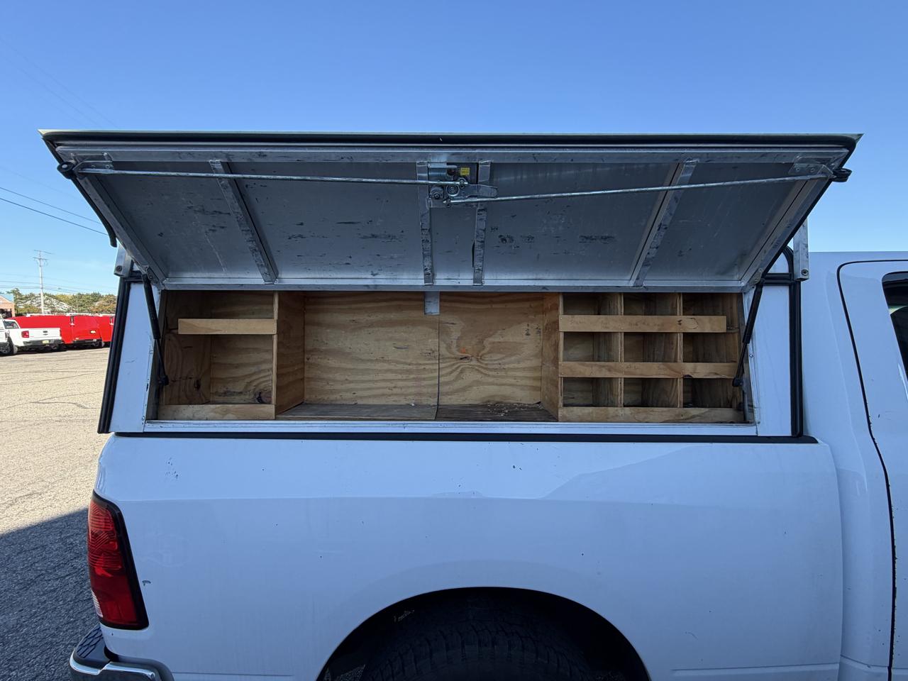 RAM 1500 Classic Tradesman 4x2 Quad Cab 6'4" Box 2021