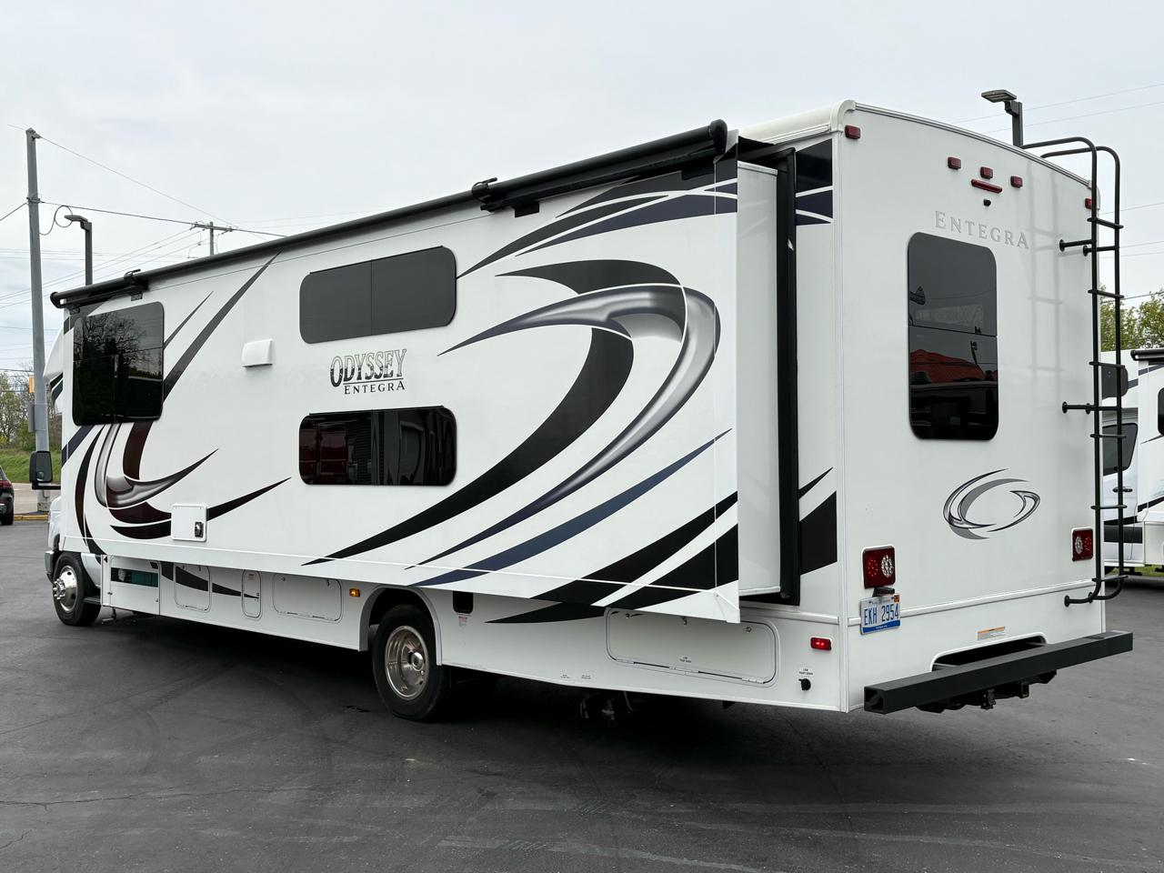 Ford E-Series Cutaway  2021