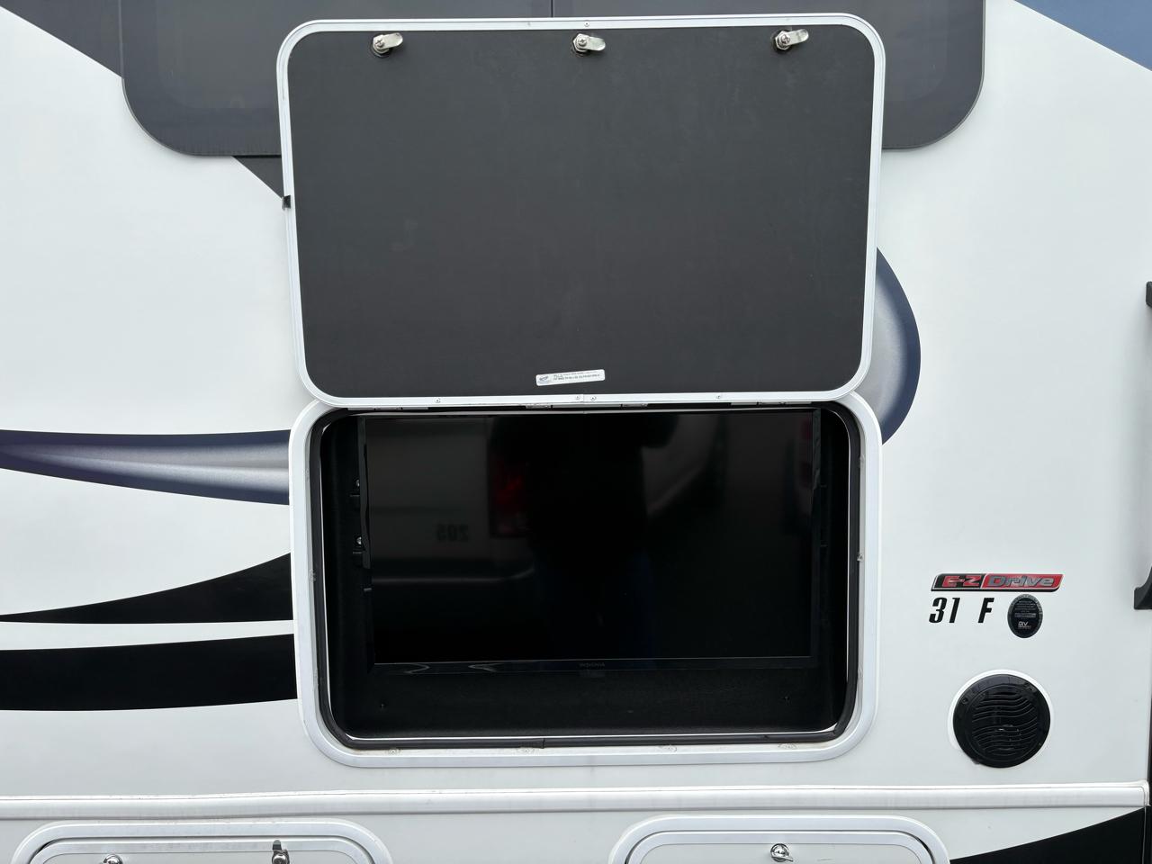 Ford E-Series Cutaway  2021