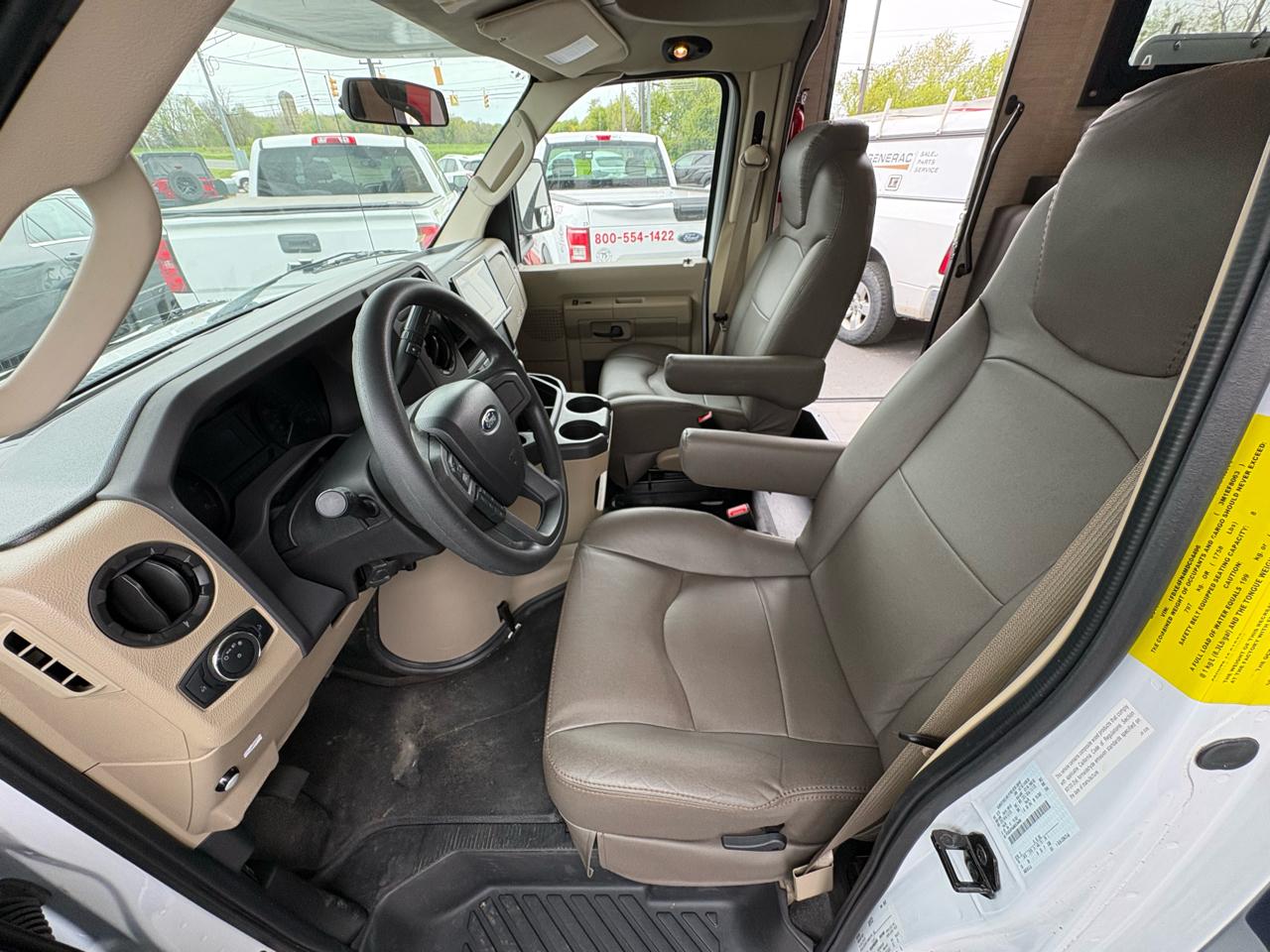 Ford E-Series Cutaway  2021
