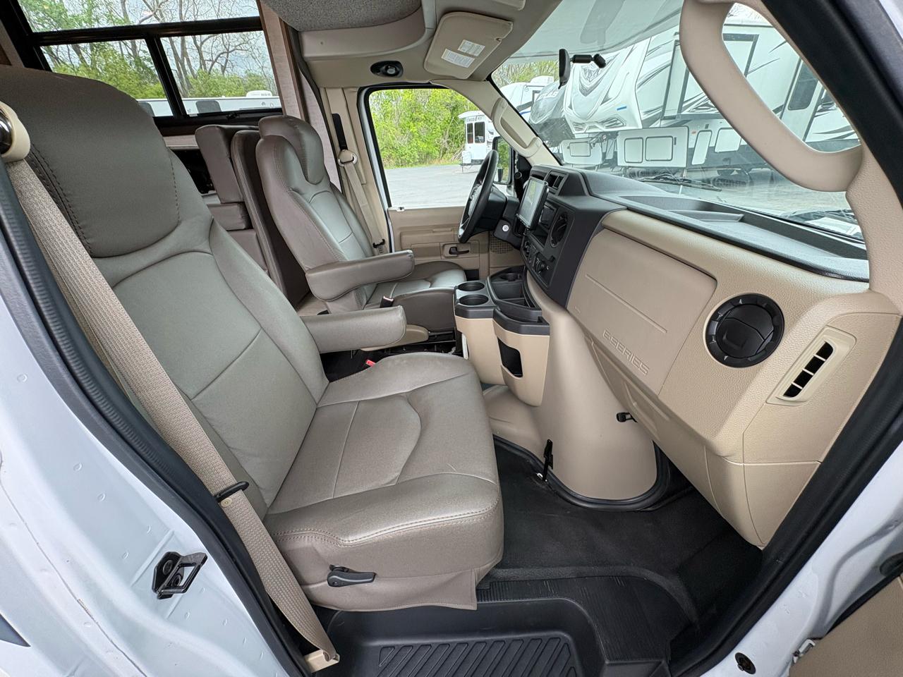 Ford E-Series Cutaway  2021