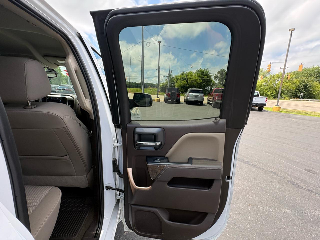 Chevrolet Silverado 1500 4WD Ext Cab 143.5" LT 2018