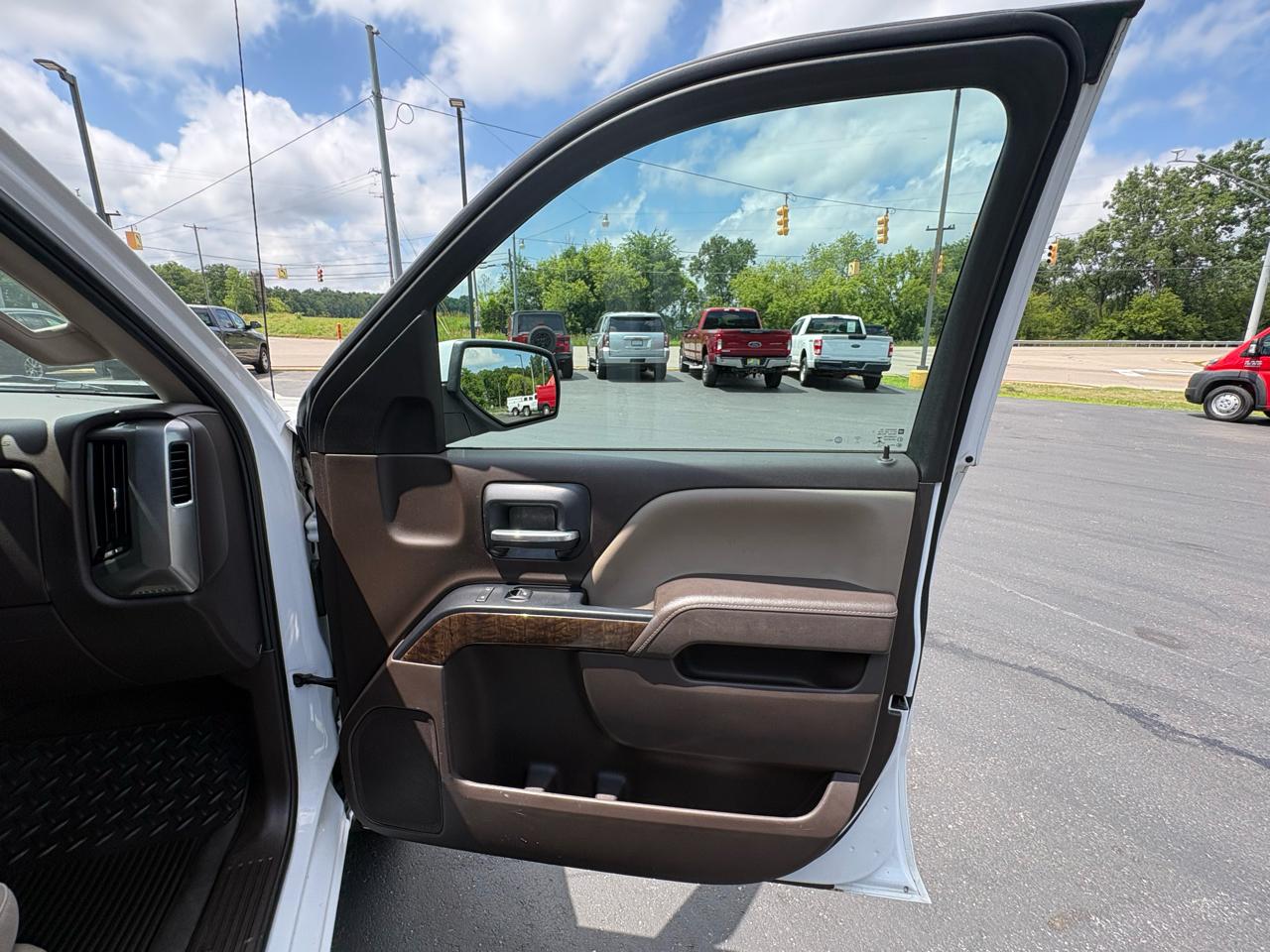 Chevrolet Silverado 1500 4WD Ext Cab 143.5" LT 2018