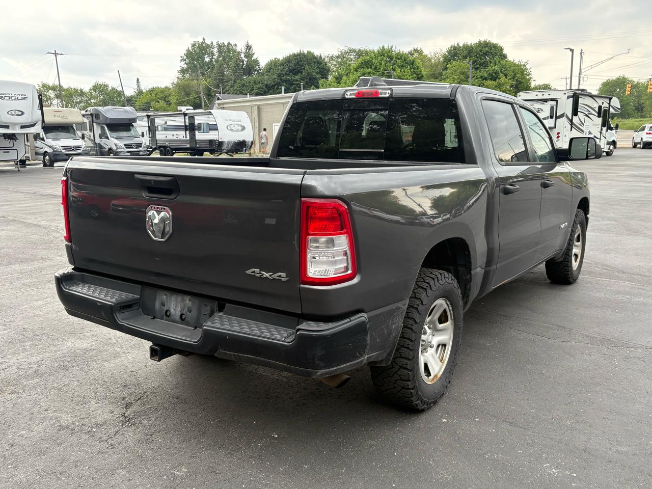 RAM 1500 Tradesman 4x4 Crew Cab 5'7" Box 2019