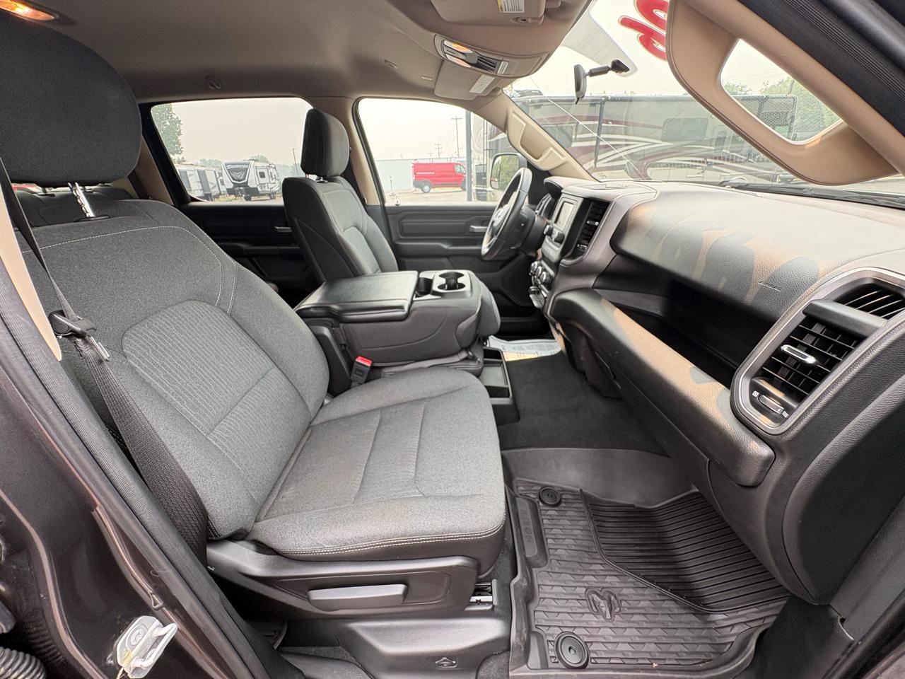 RAM 1500 Tradesman 4x4 Crew Cab 5'7" Box 2019