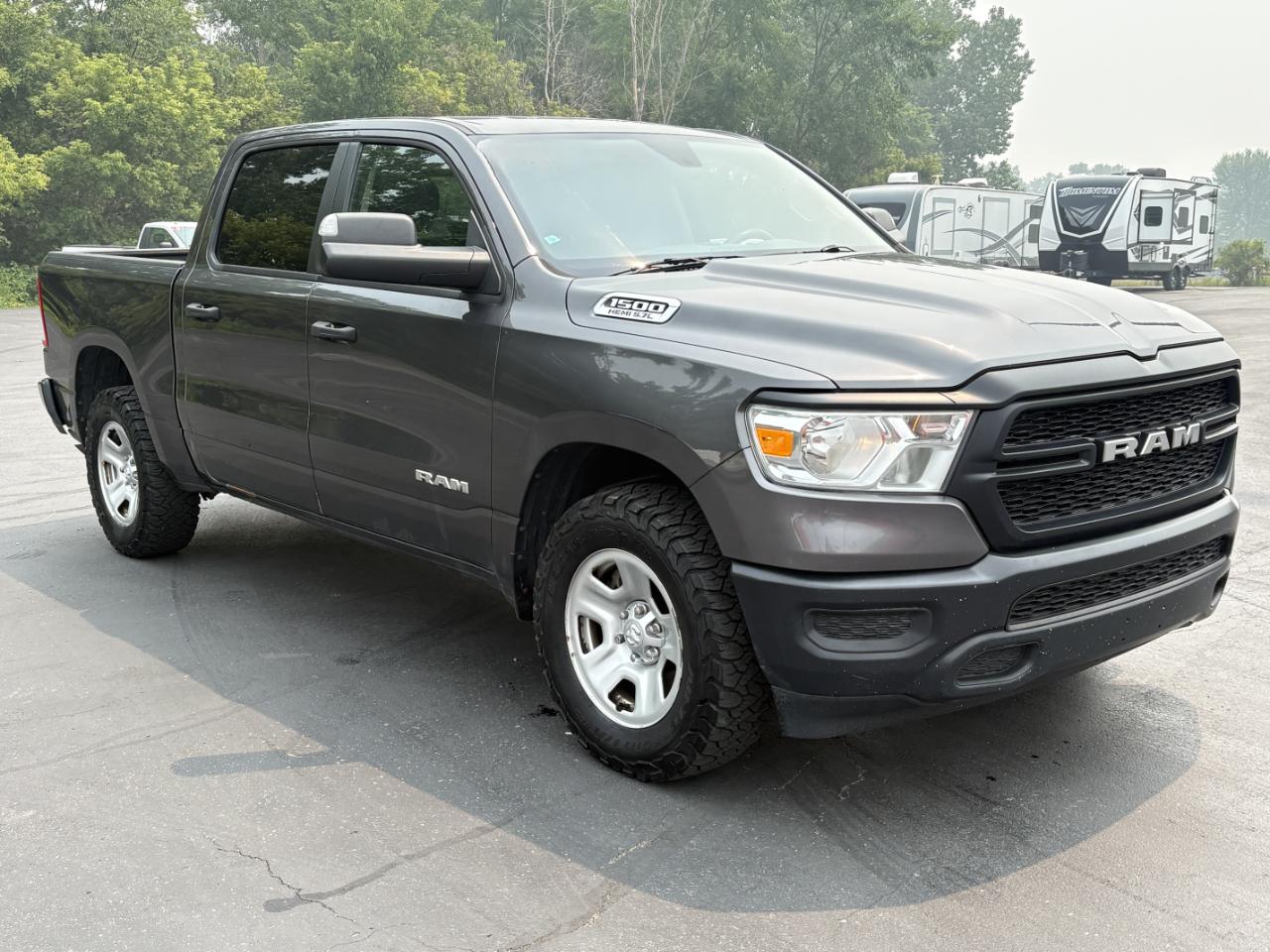 RAM 1500 Tradesman 4x4 Crew Cab 5'7" Box 2019