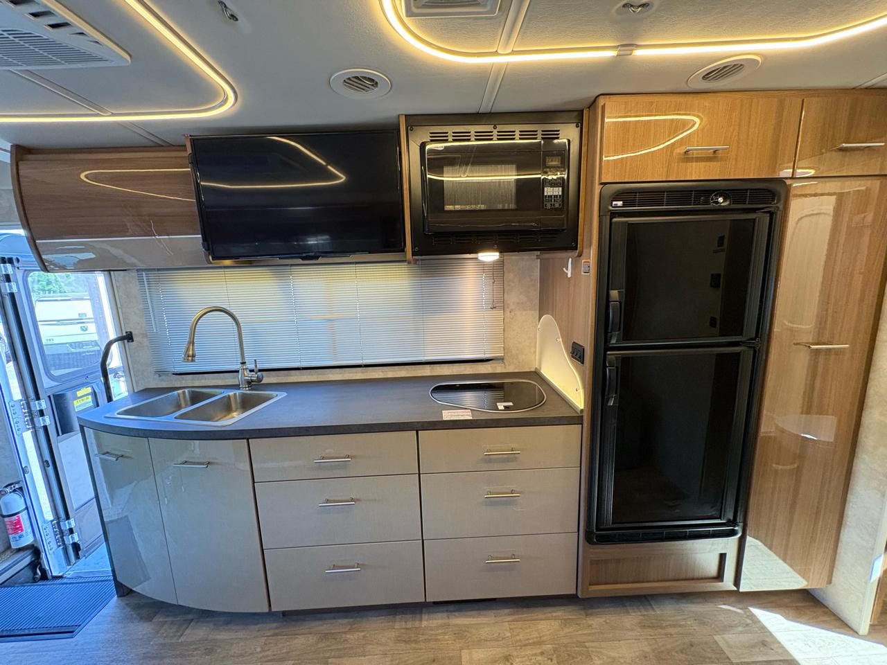 Winnebago Sprinter Cab Chassis  2018