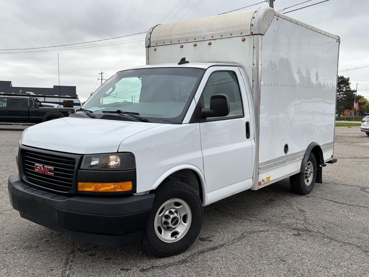 2021 GMC Savana Commercial Cutaway 3500 Van 139"