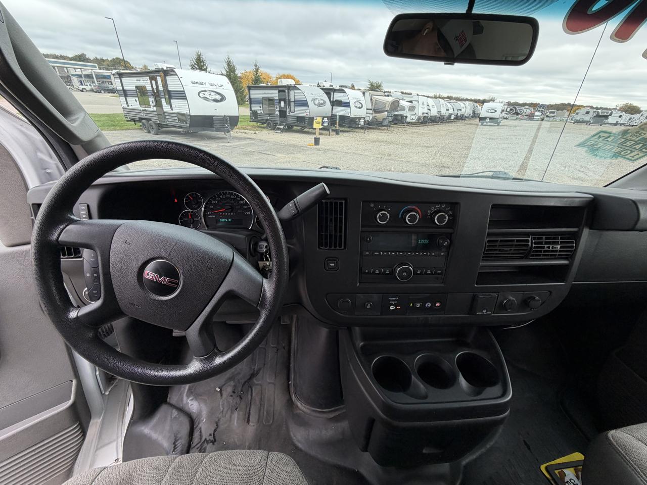 GMC Savana Commercial Cutaway 3500 Van 139" 2021