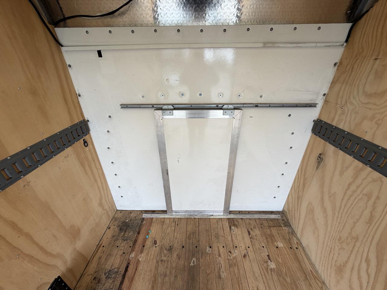 GMC Savana Commercial Cutaway 3500 Van 139" 2021