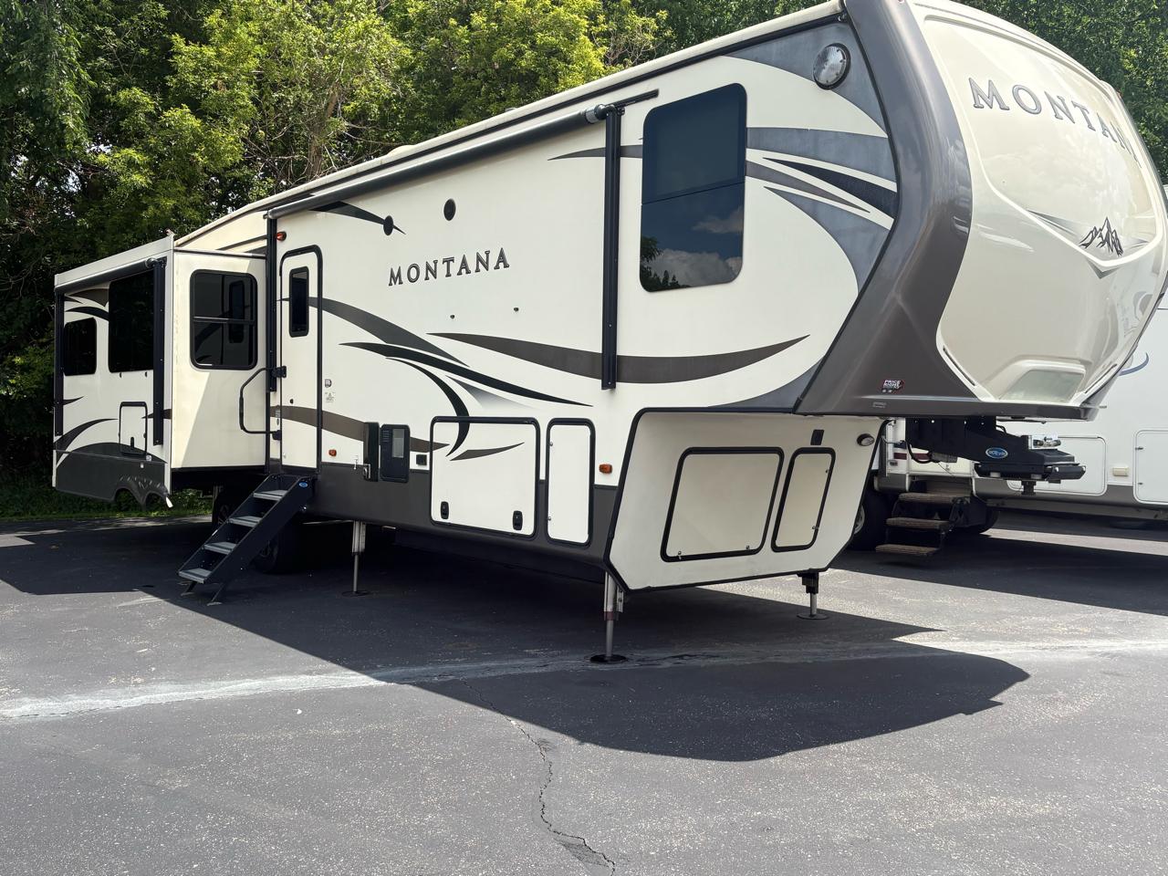 2017 Keystone Montana 3721RL