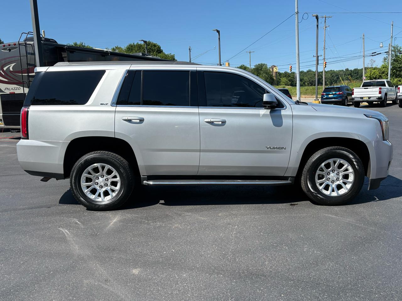 GMC Yukon 4WD 4dr SLT 2017