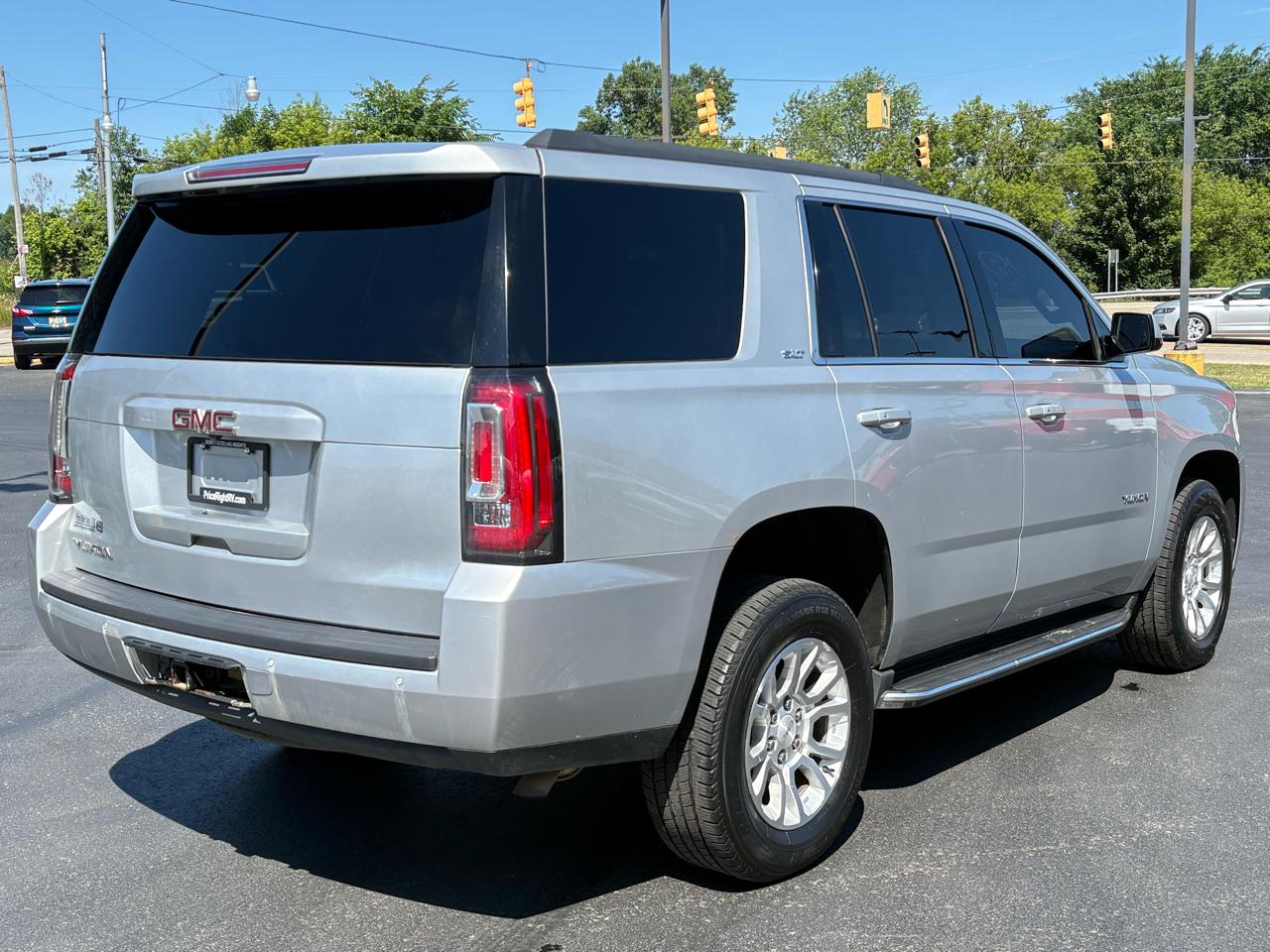 GMC Yukon 4WD 4dr SLT 2017