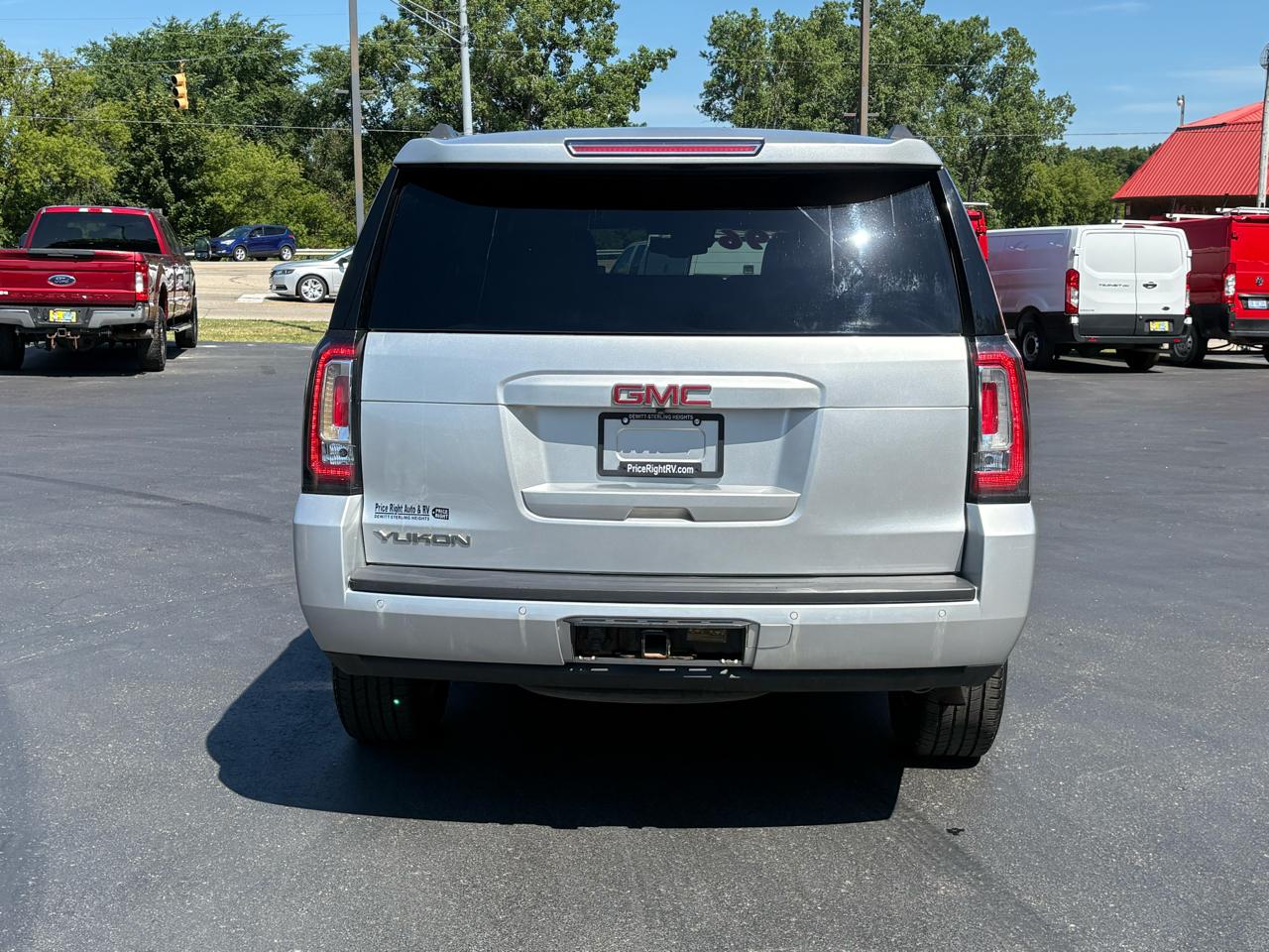 GMC Yukon 4WD 4dr SLT 2017