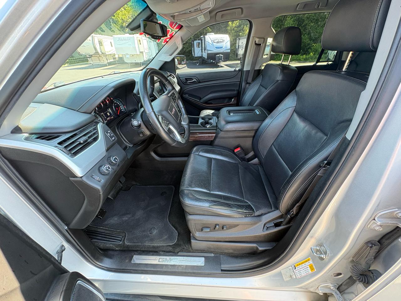 GMC Yukon 4WD 4dr SLT 2017