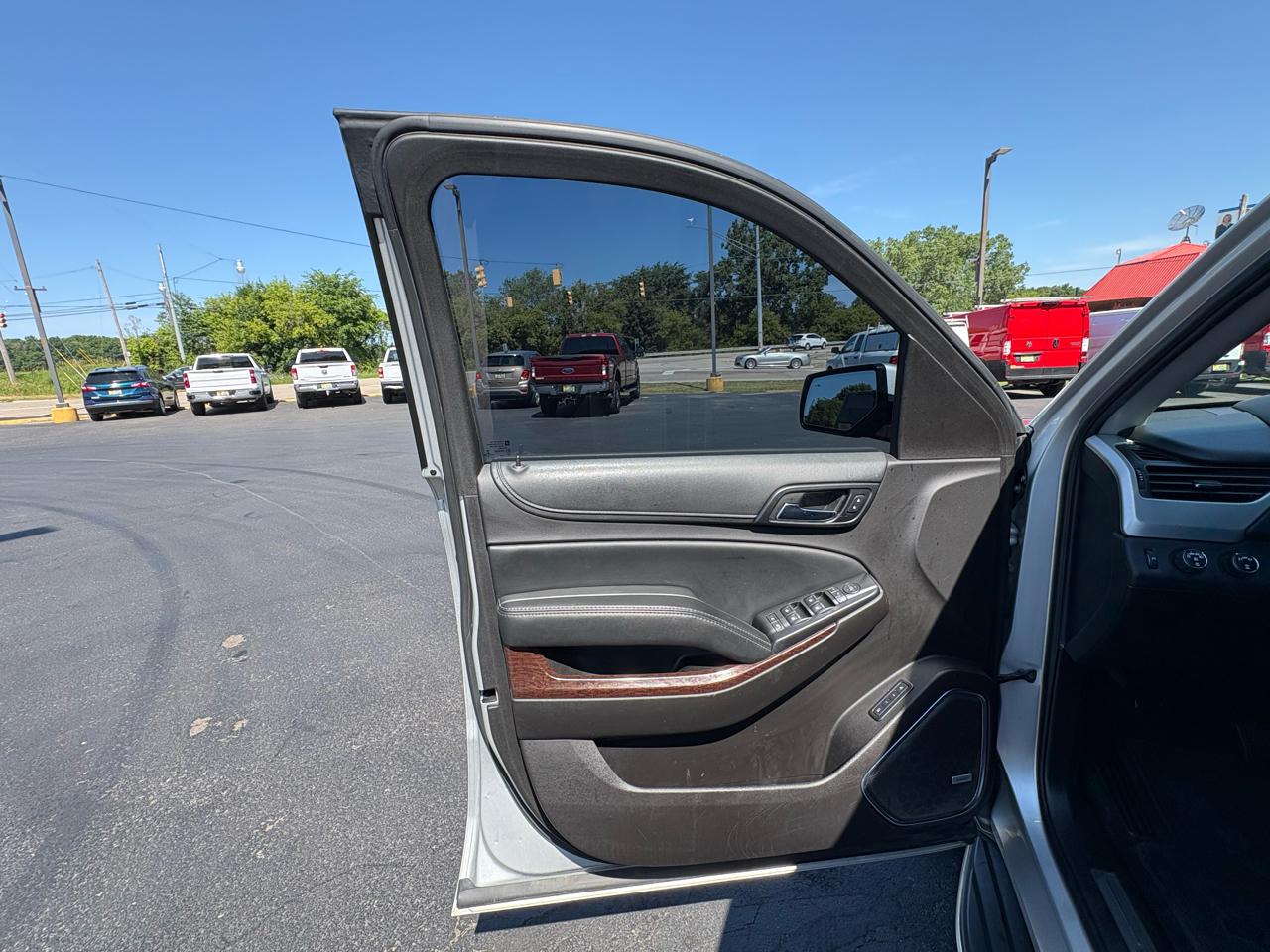 GMC Yukon 4WD 4dr SLT 2017
