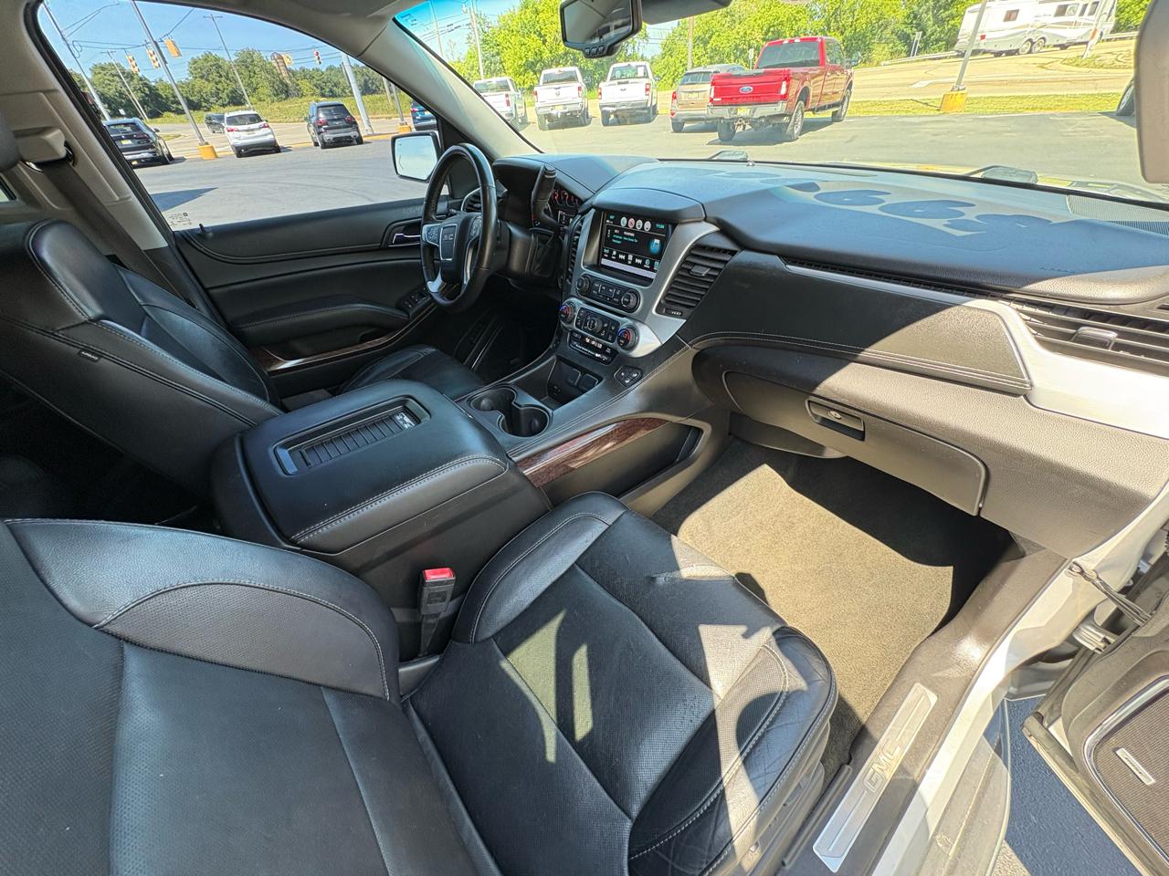 GMC Yukon 4WD 4dr SLT 2017