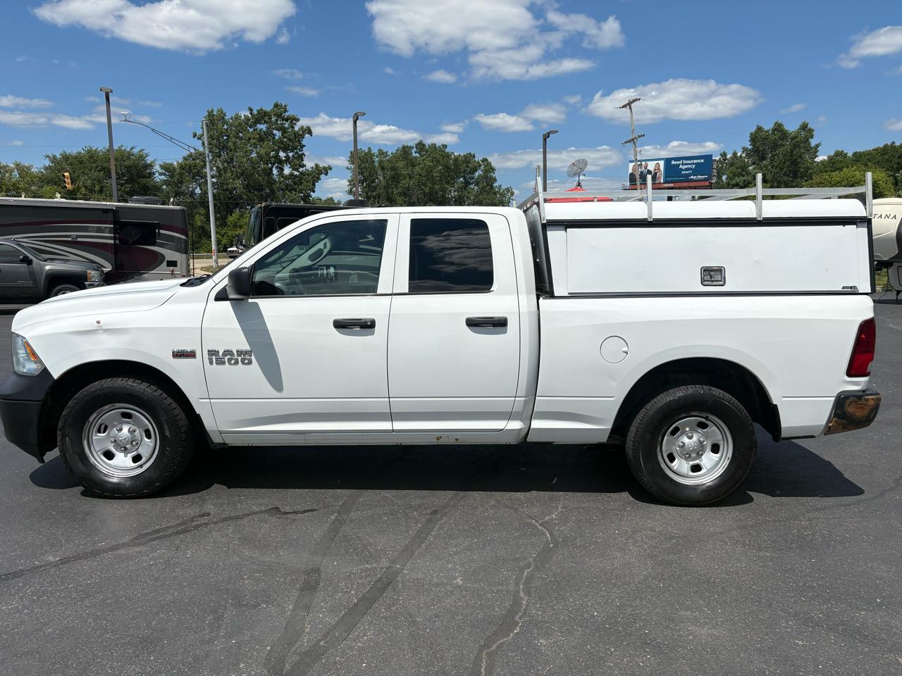 RAM 1500 Tradesman 4x2 Quad Cab 6'4" Box 2018