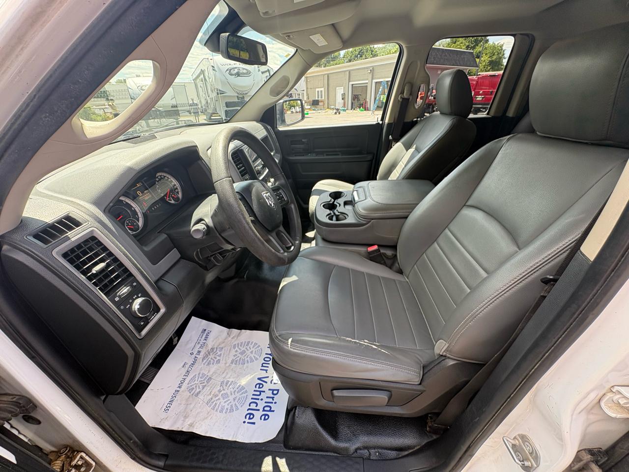 RAM 1500 Tradesman 4x2 Quad Cab 6'4" Box 2018