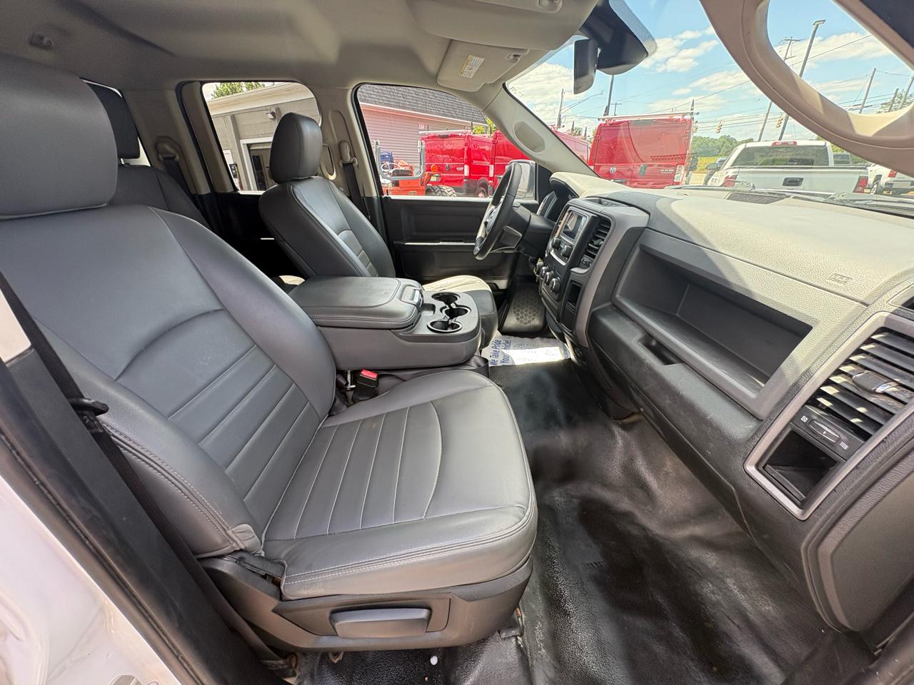 RAM 1500 Tradesman 4x2 Quad Cab 6'4" Box 2018