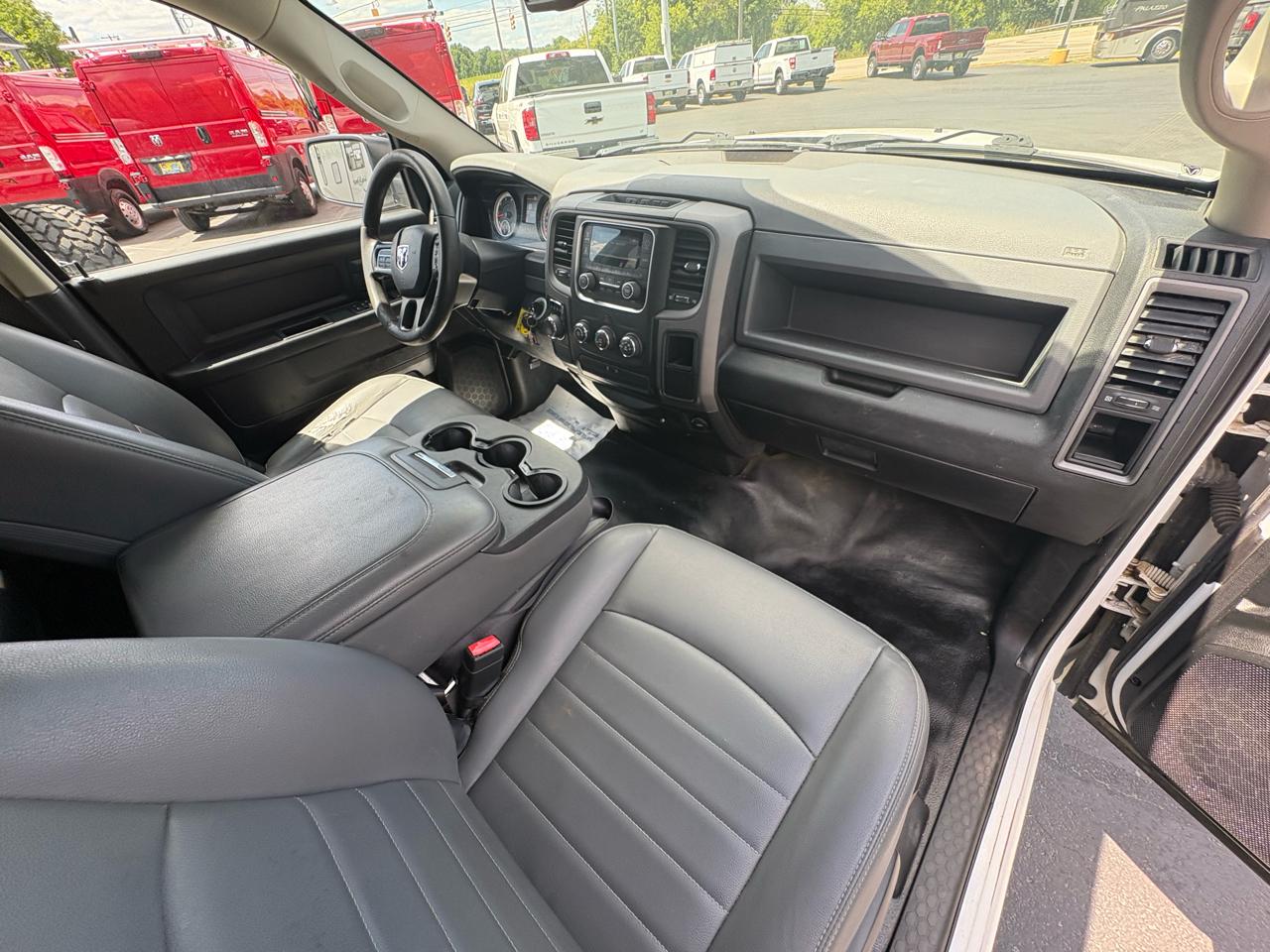 RAM 1500 Tradesman 4x2 Quad Cab 6'4" Box 2018