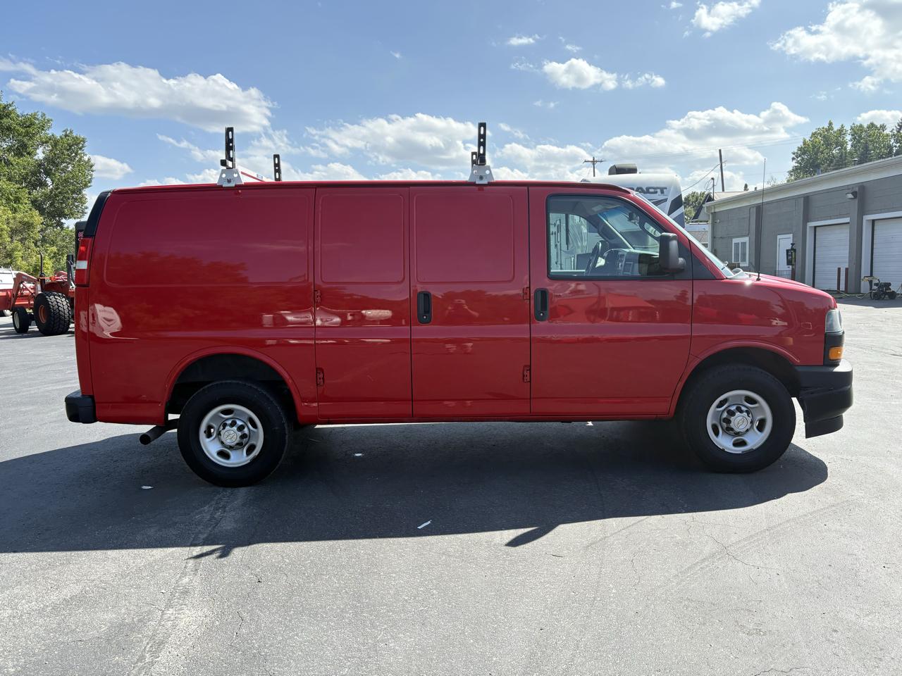 Chevrolet Express Cargo Van RWD 2500 135" 2021