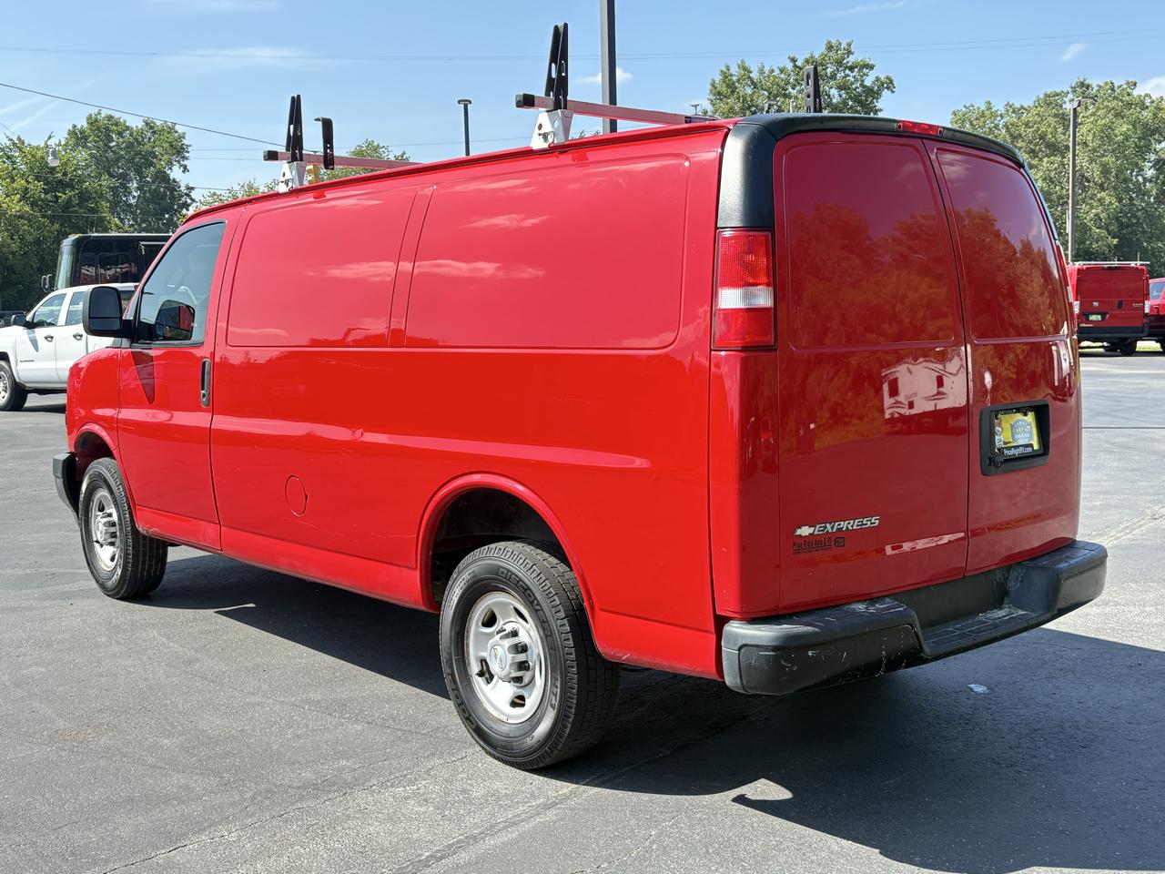 Chevrolet Express Cargo Van RWD 2500 135" 2021