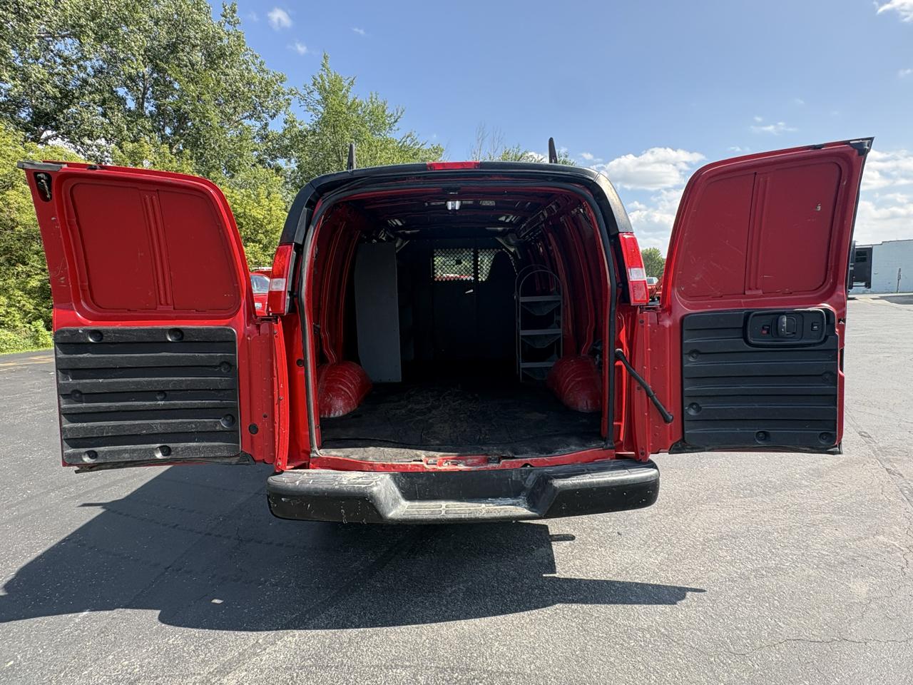Chevrolet Express Cargo Van RWD 2500 135" 2021