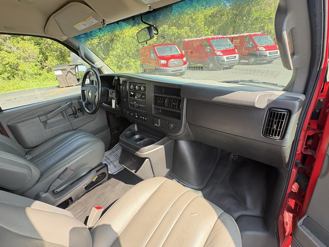 Chevrolet Express Cargo Van RWD 2500 135" 2021