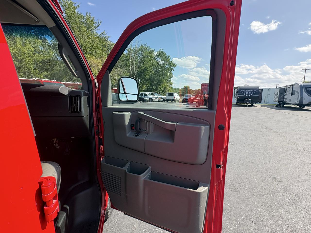 Chevrolet Express Cargo Van RWD 2500 135" 2021