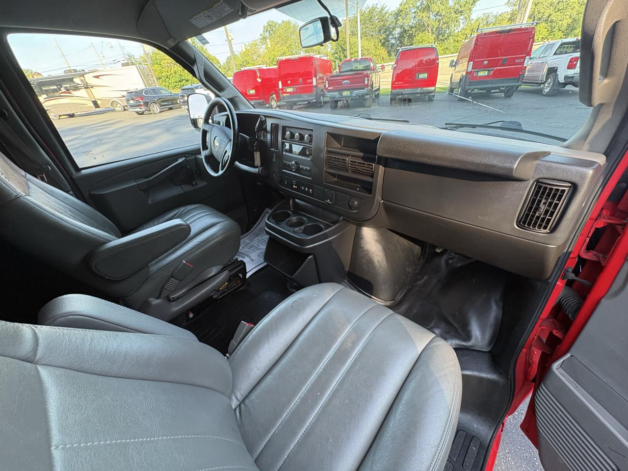 Chevrolet Express Cargo Van RWD 2500 135" 2021