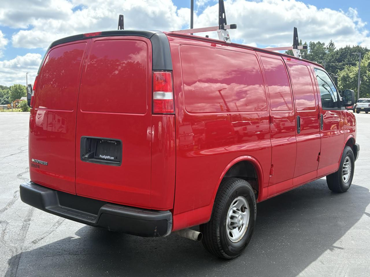 Chevrolet Express Cargo Van RWD 2500 135" 2021
