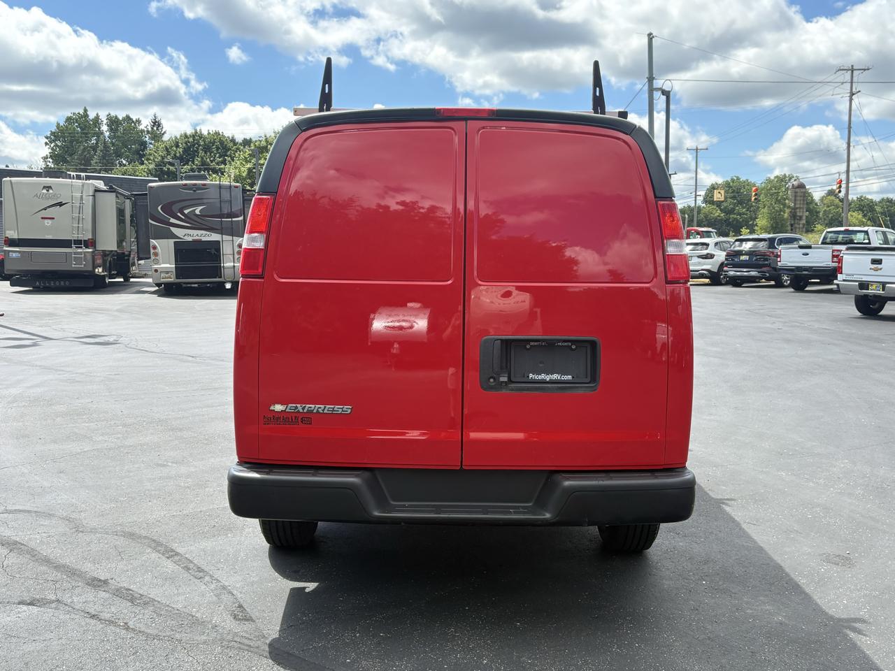 Chevrolet Express Cargo Van RWD 2500 135" 2021