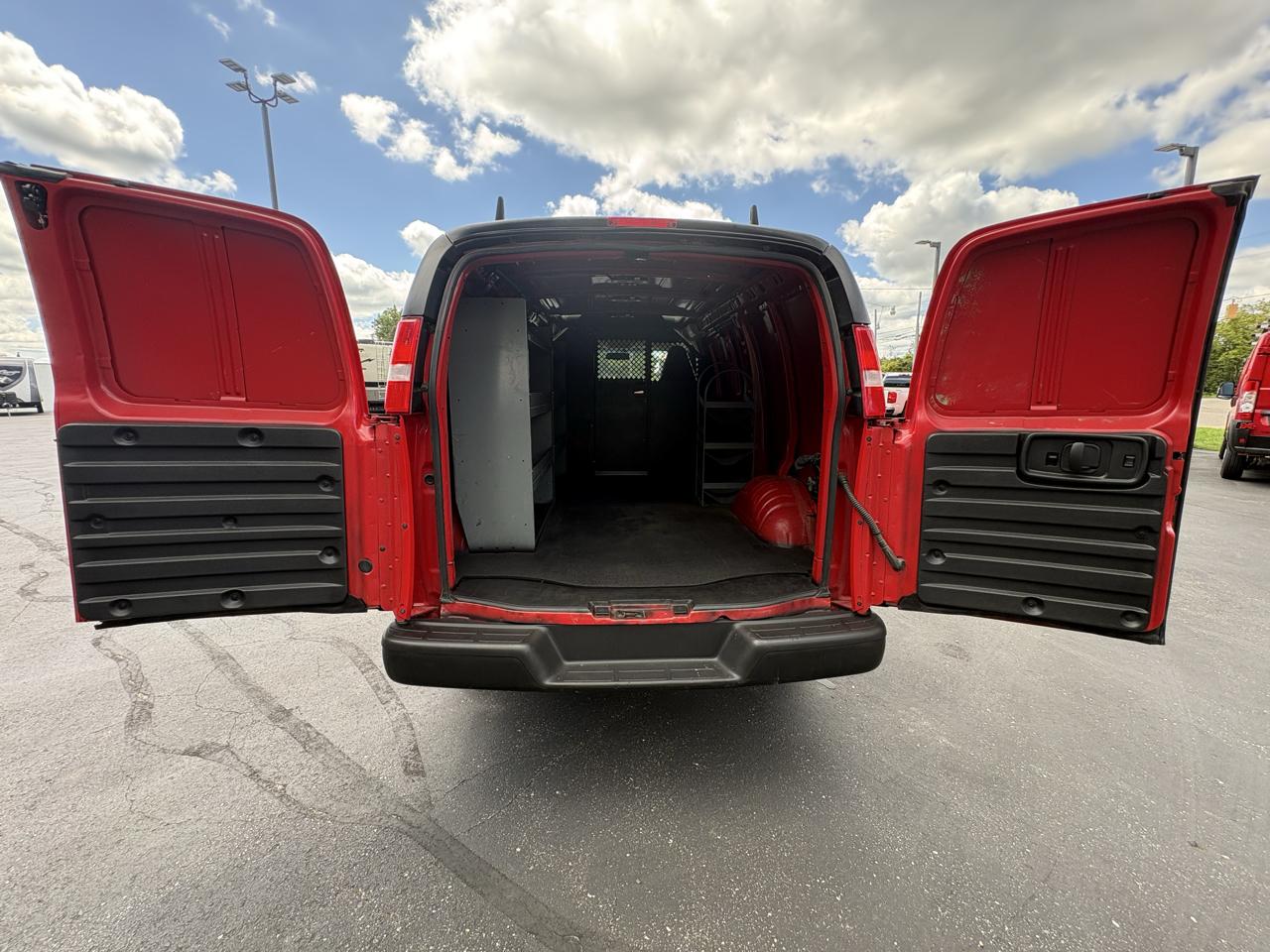 Chevrolet Express Cargo Van RWD 2500 135" 2021