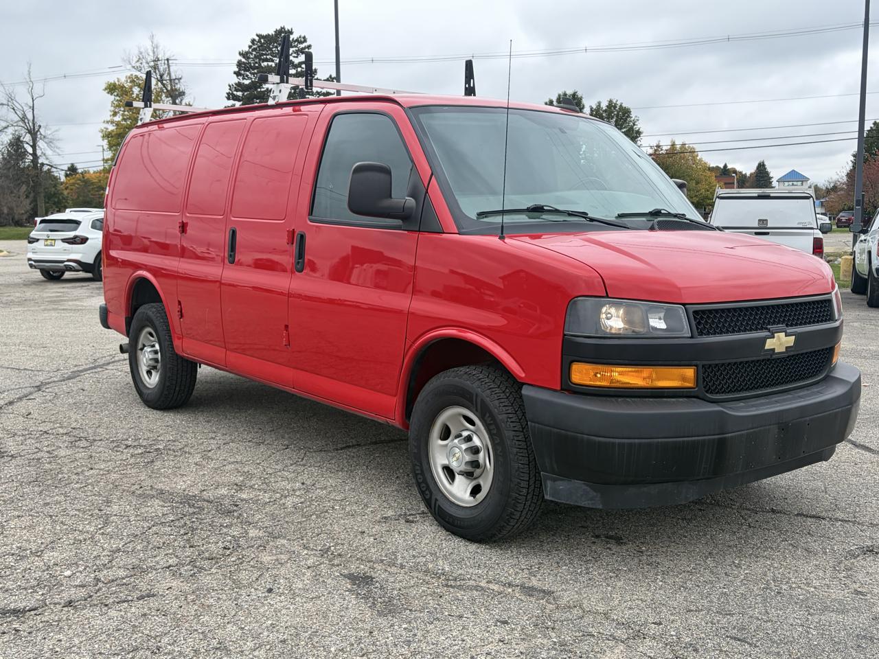 Chevrolet Express Cargo Van RWD 2500 135" 2021