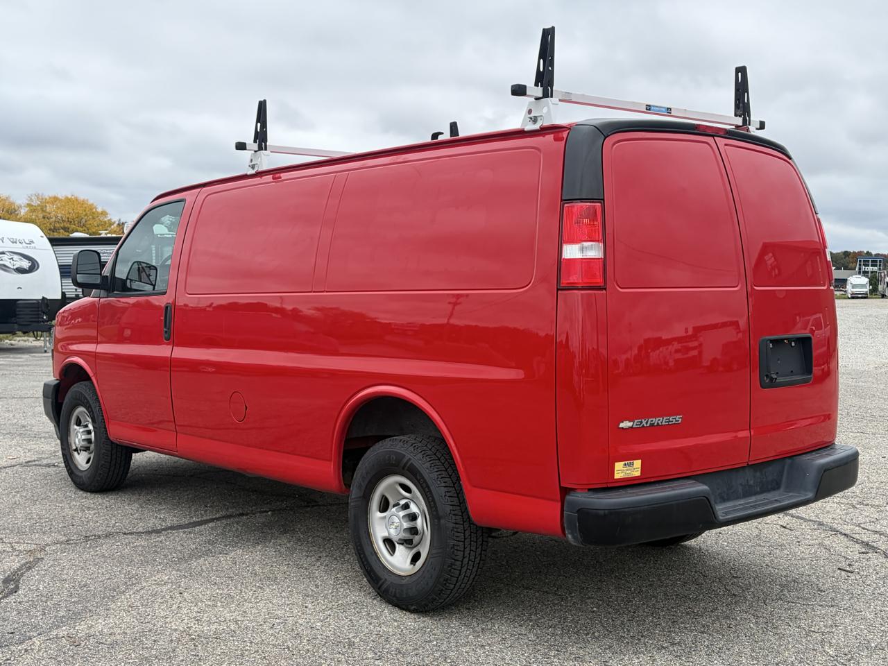 Chevrolet Express Cargo Van RWD 2500 135" 2021